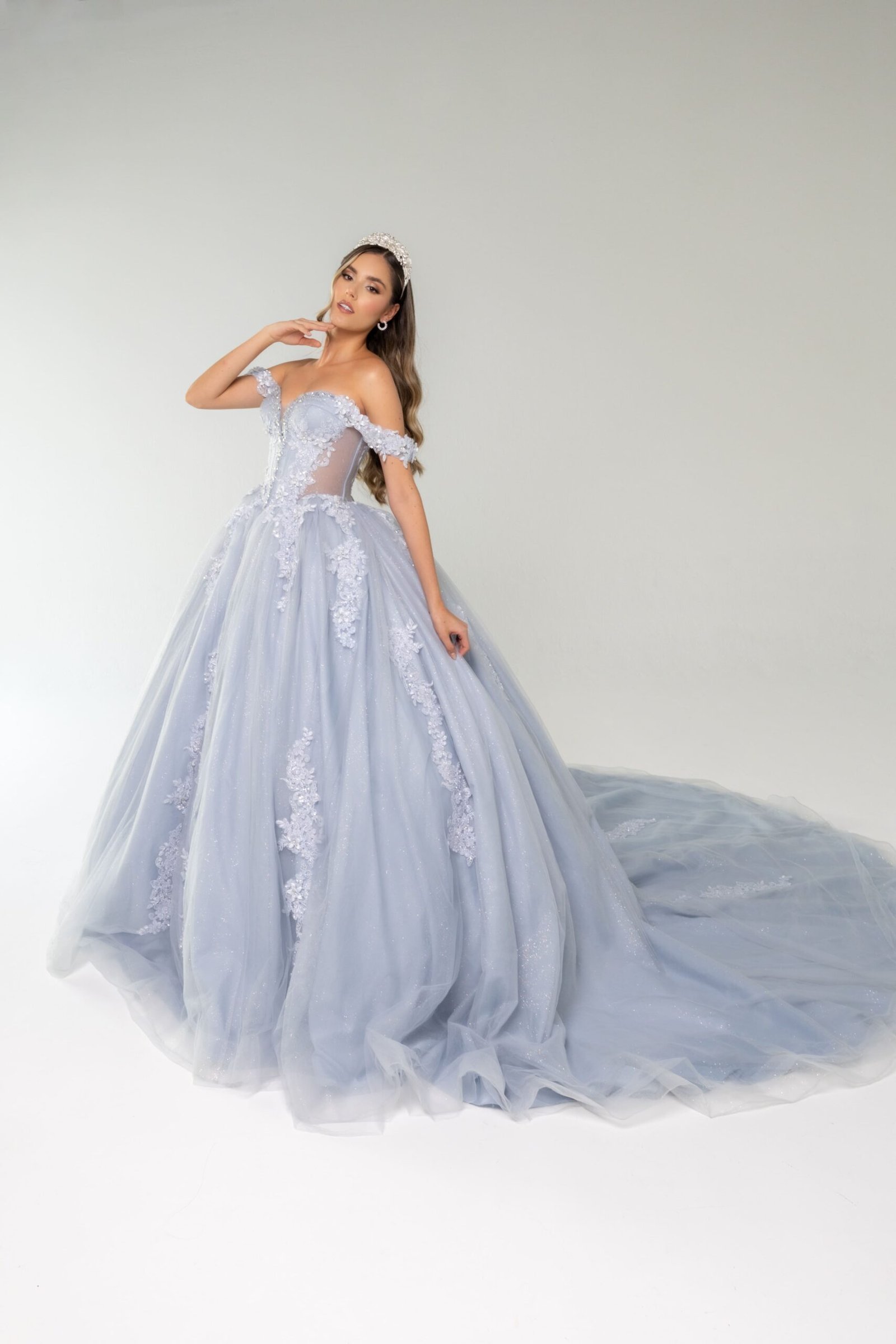 Vestido Aria número 03 en tono azul grisáceo