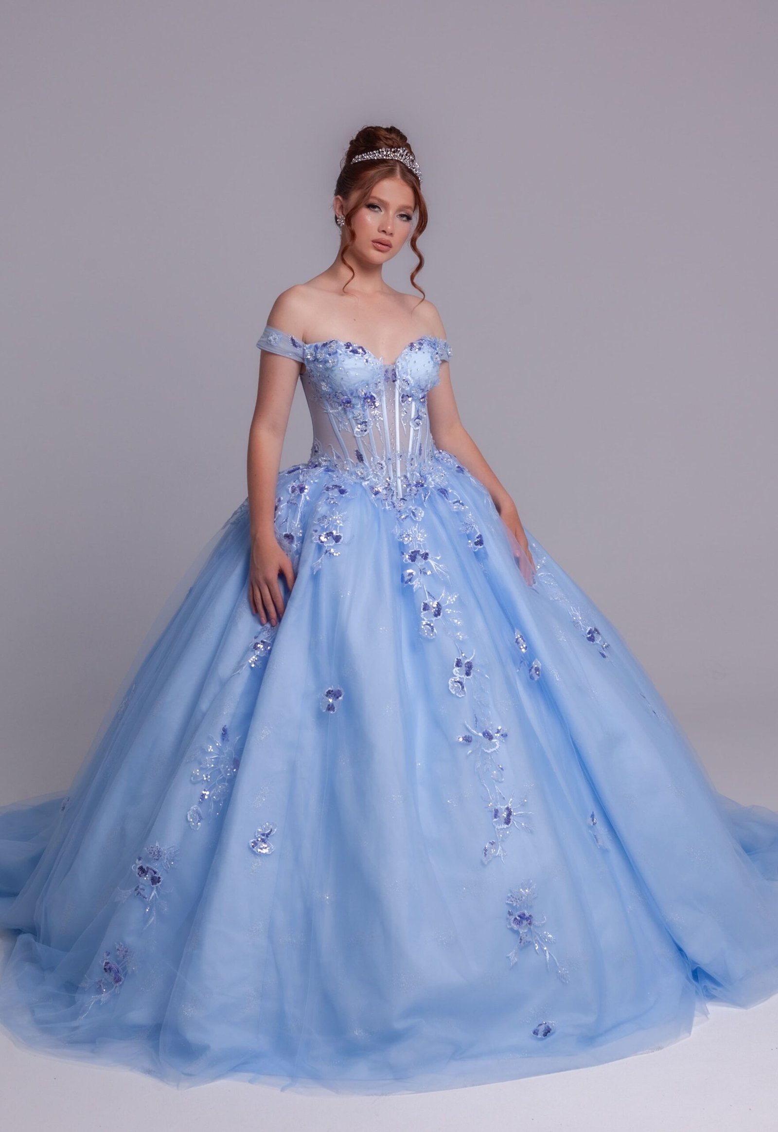 Vestido Crystal número 01 azul estilo princesa